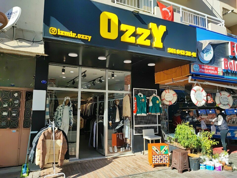 Clothing market Izmir. Ozzy, Izmir, photo