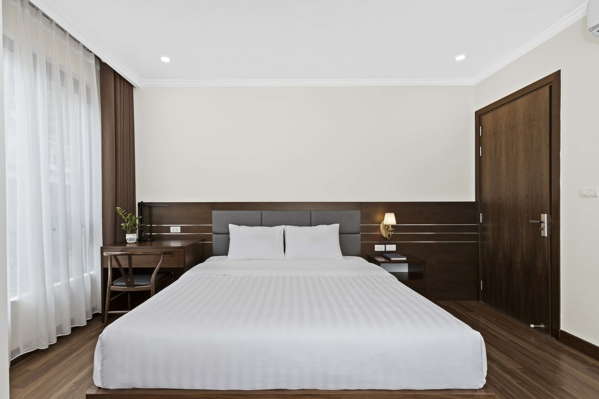 Фото Newsky Serviced Apartment