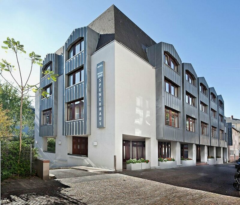 Гостиница Hotel Spenerhaus во Франкфурте-на-Майне