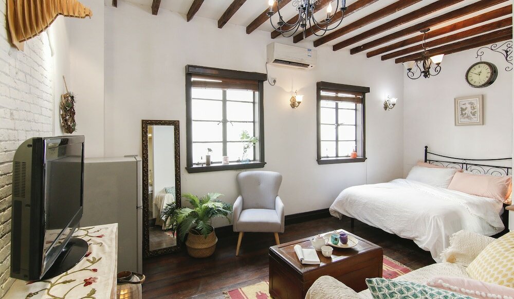 Фото Shanghai Wonderoom Lane house Yongjia Rd