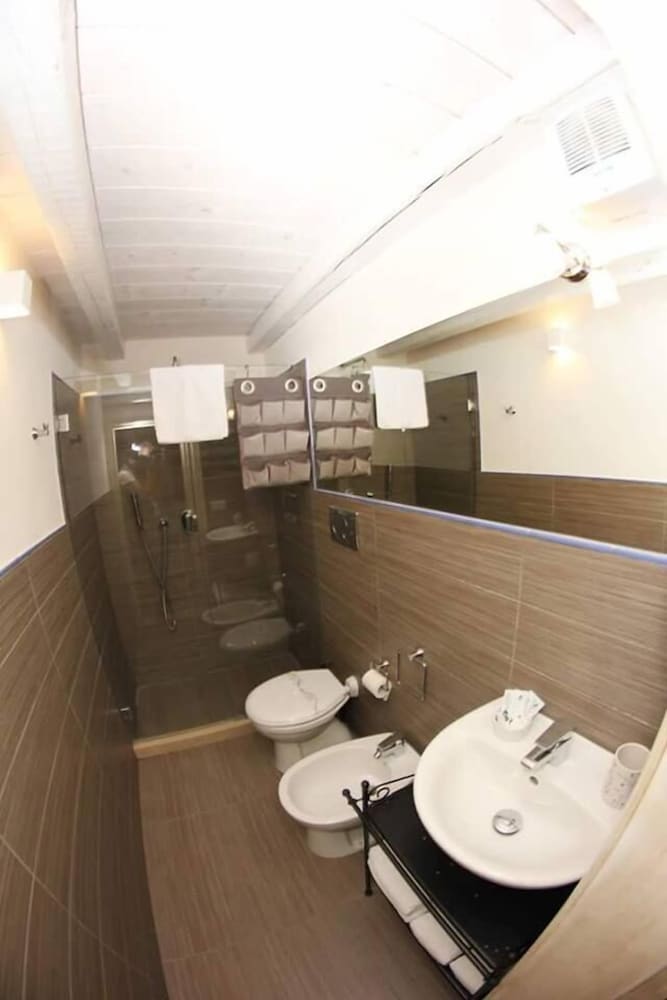 Фото Bed and Breakfast Karen House