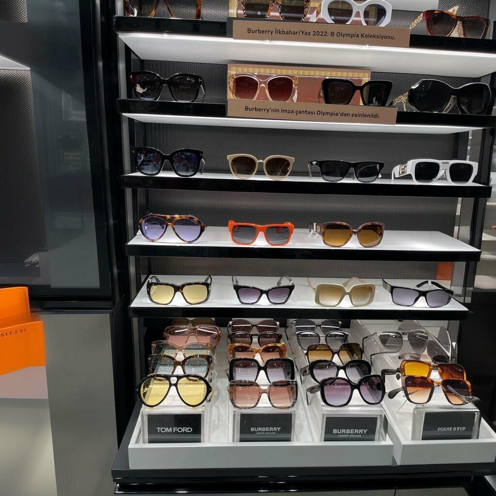 Opticial store Sunglass Hut, Istanbul, photo
