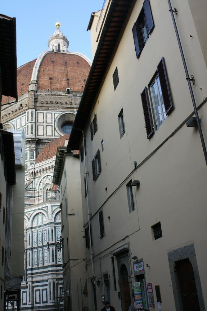 Фото Adelaide House