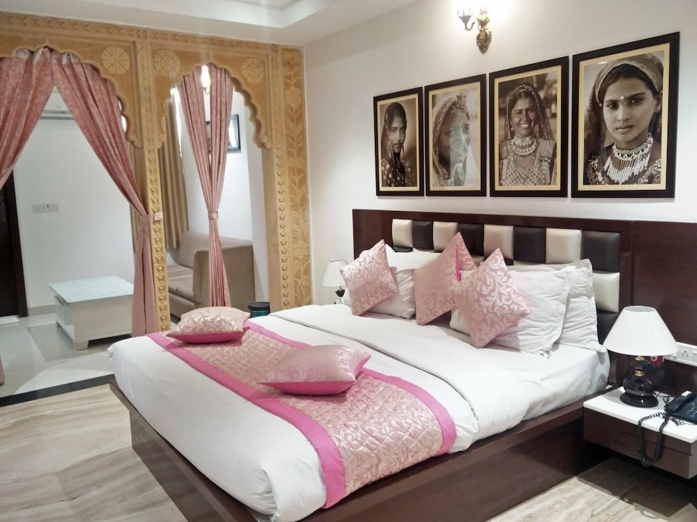 Фото Hotel Aradhya Jaisalmer