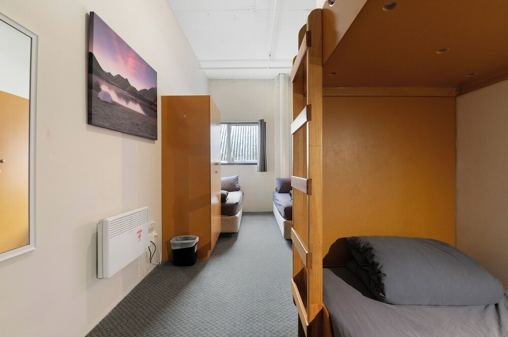 Фото Rock Solid Backpackers 