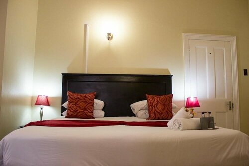 Гостиница Maple's Guest House в Претории