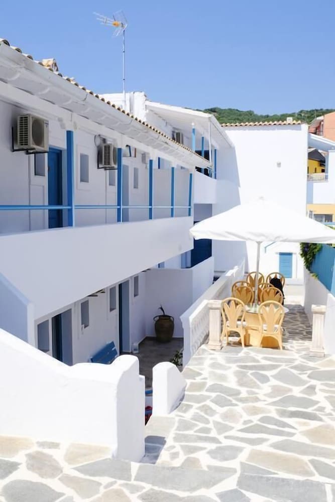 Фото Kalimera Studios and Apartments