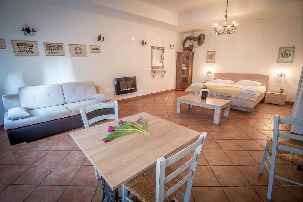 Фото Hotel Katrca 1905