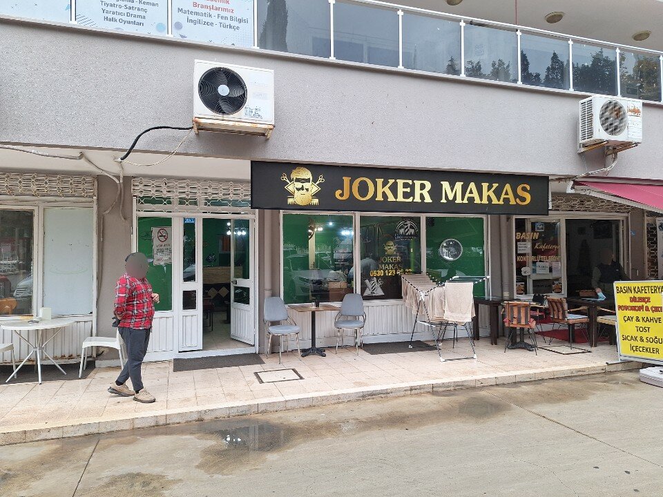 Joker Scissors