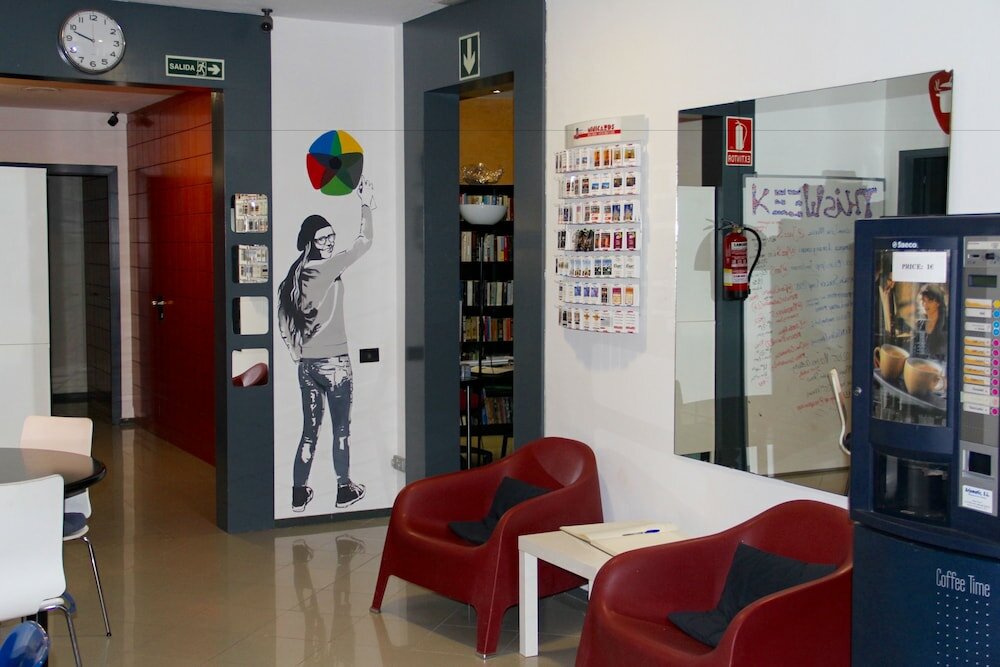 Фото Alternative Creative Youth Hostel Barcelona