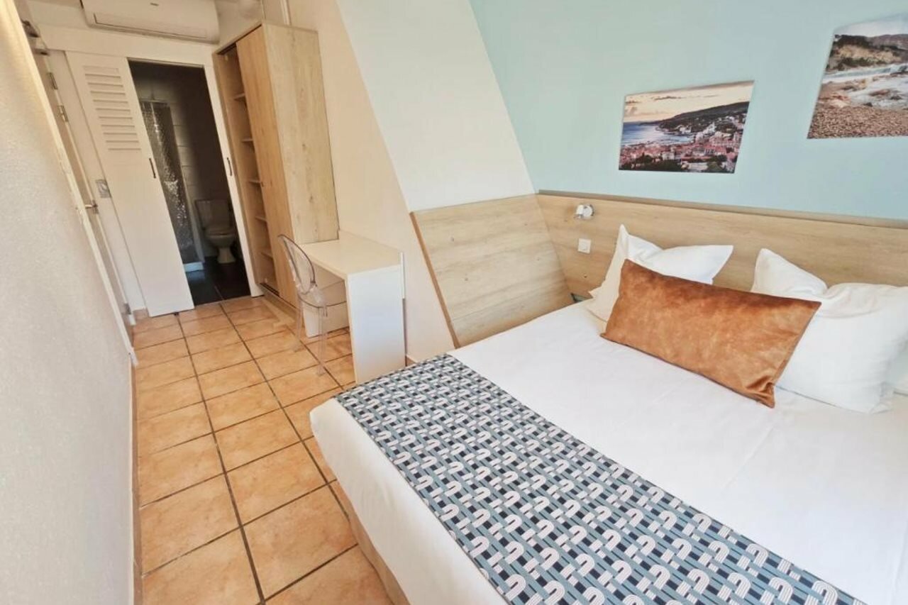 Фото Hotel Des Calanques