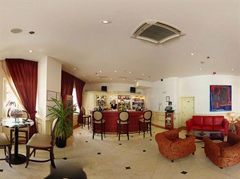 Фото Arbiana Hotel