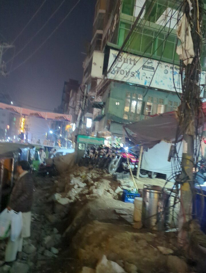 Bags and suitcases store National Luggage House, Lahore, photo