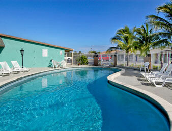 Гостиница Super 8 by Wyndham Lantana West Palm Beach в Лейк Уорте