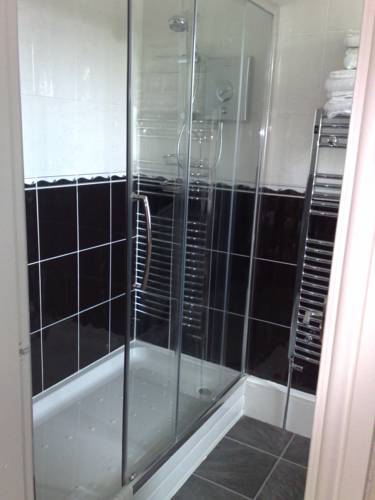 Фото Rayrigg Villa Guest House