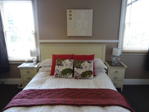 Фото Worth House