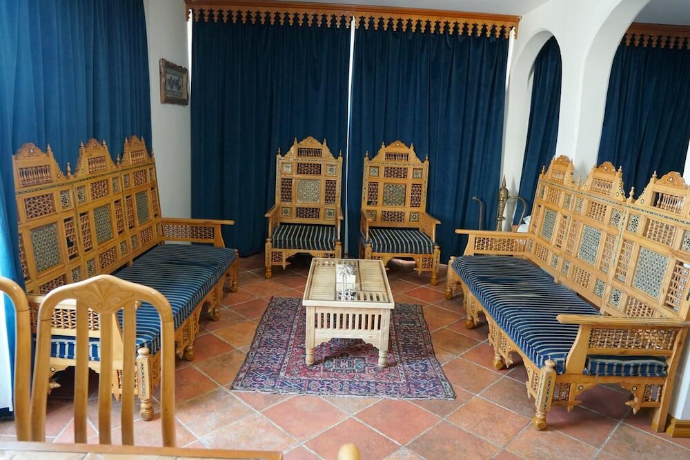 Фото Kuwait Palace Hotel Apartments