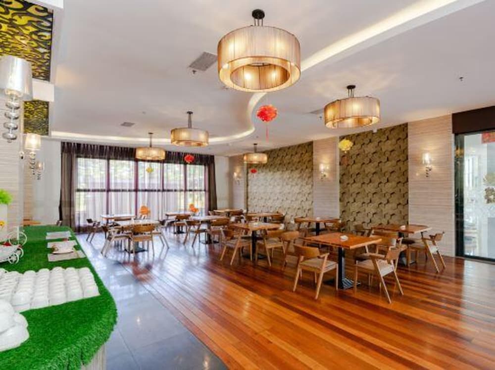 Фото Livingston Hotel