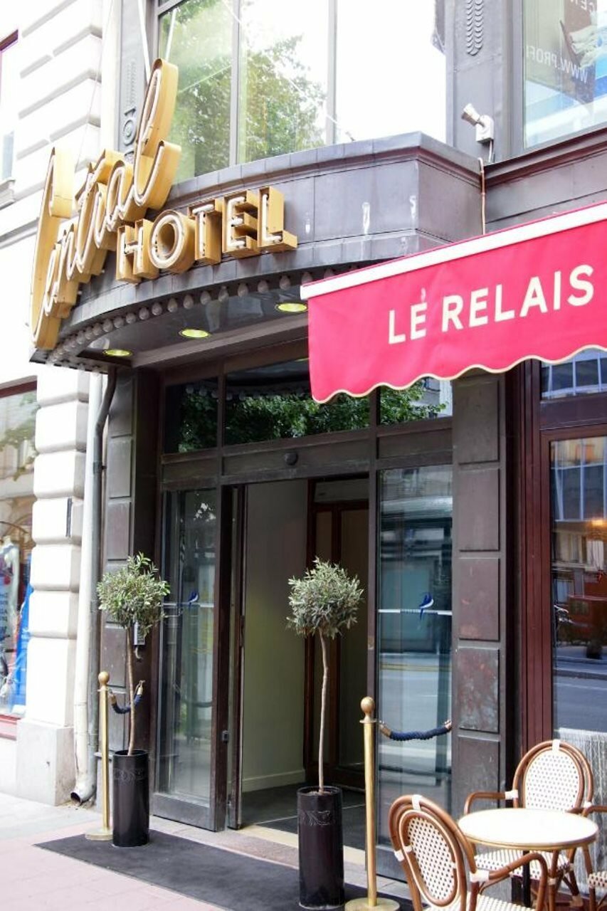 Фото отеля 1