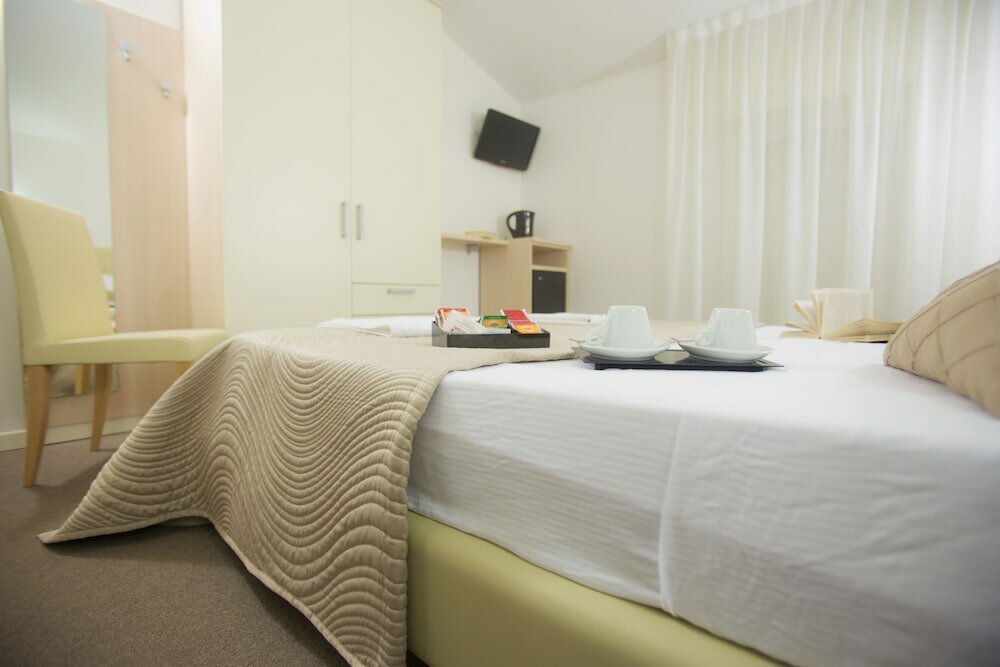 Фото Hotel Villa Anthea