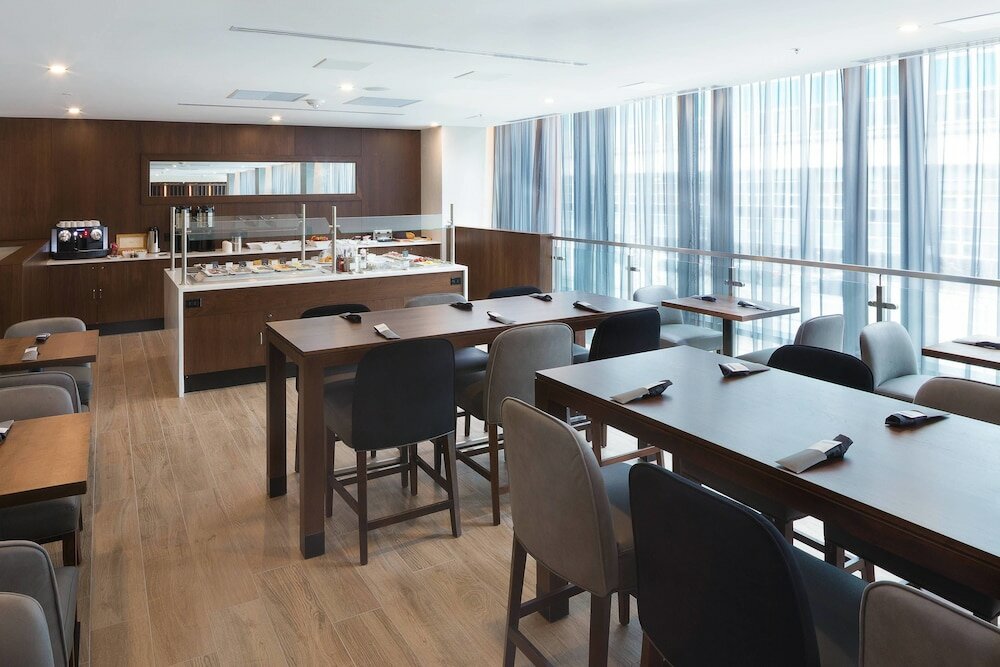 Фото Hôtel AC Montréal Centre ville