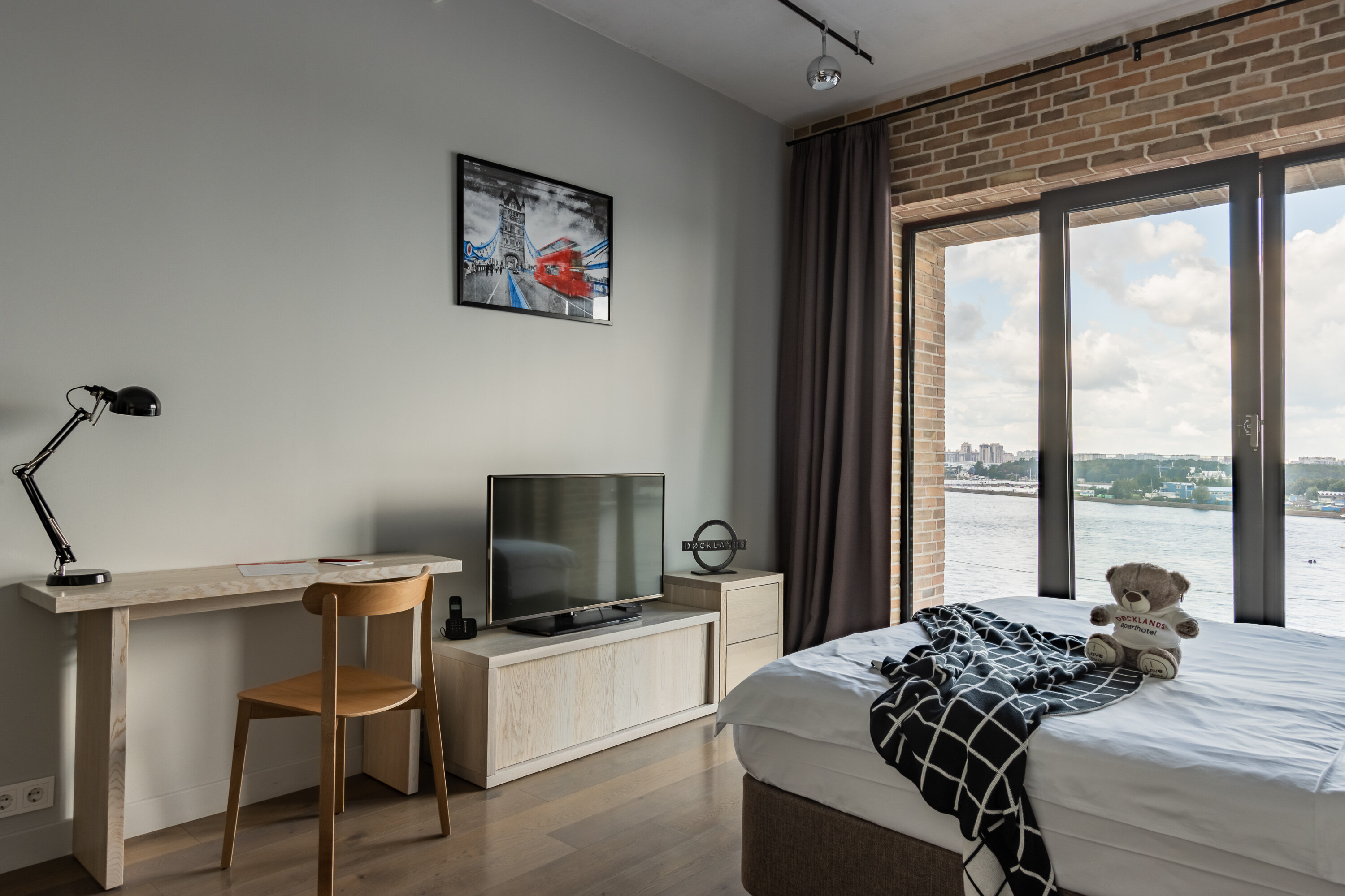 Фото Docklands aparthotel