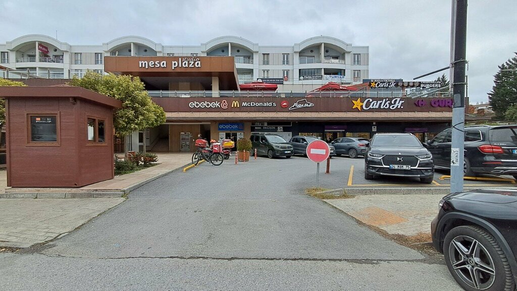 ATM Ing ATM, Istanbul, photo