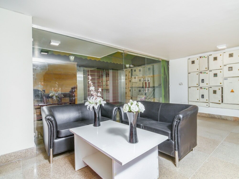 Фото Oyo 15623 Golden Crystal