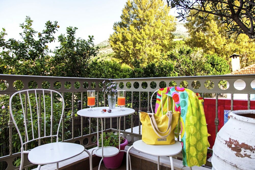 Фото Villa Kirki Apartments