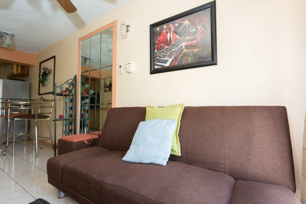 Фото New Kingston C A Guest Apartments I