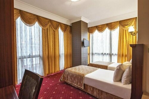 Гостиница Grand Eyuboglu Hotel в Умрание