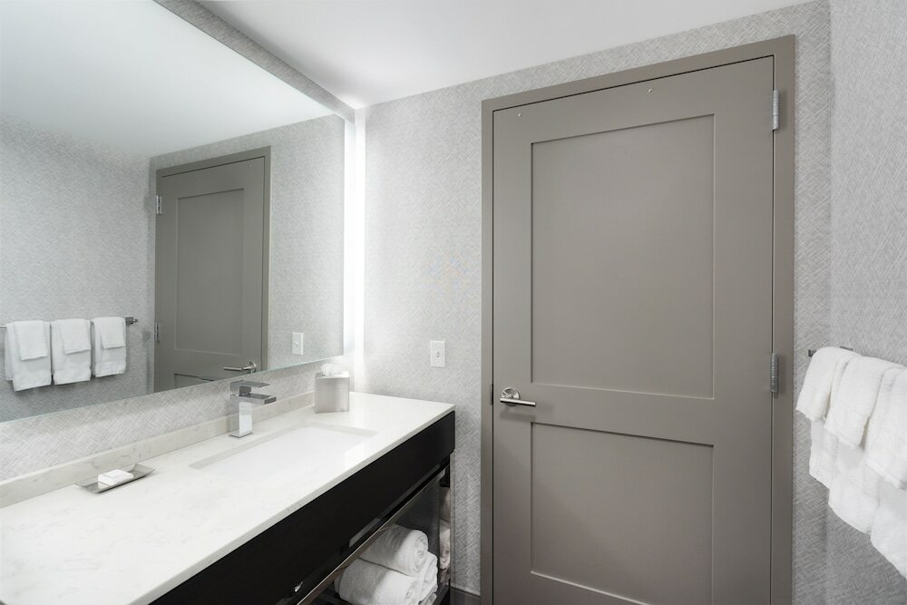 Фото Fairfield Inn & Suites by Marriott Boston Logan Airport/Chelsea