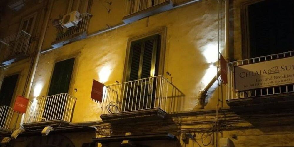 Фото Chiaia Suites