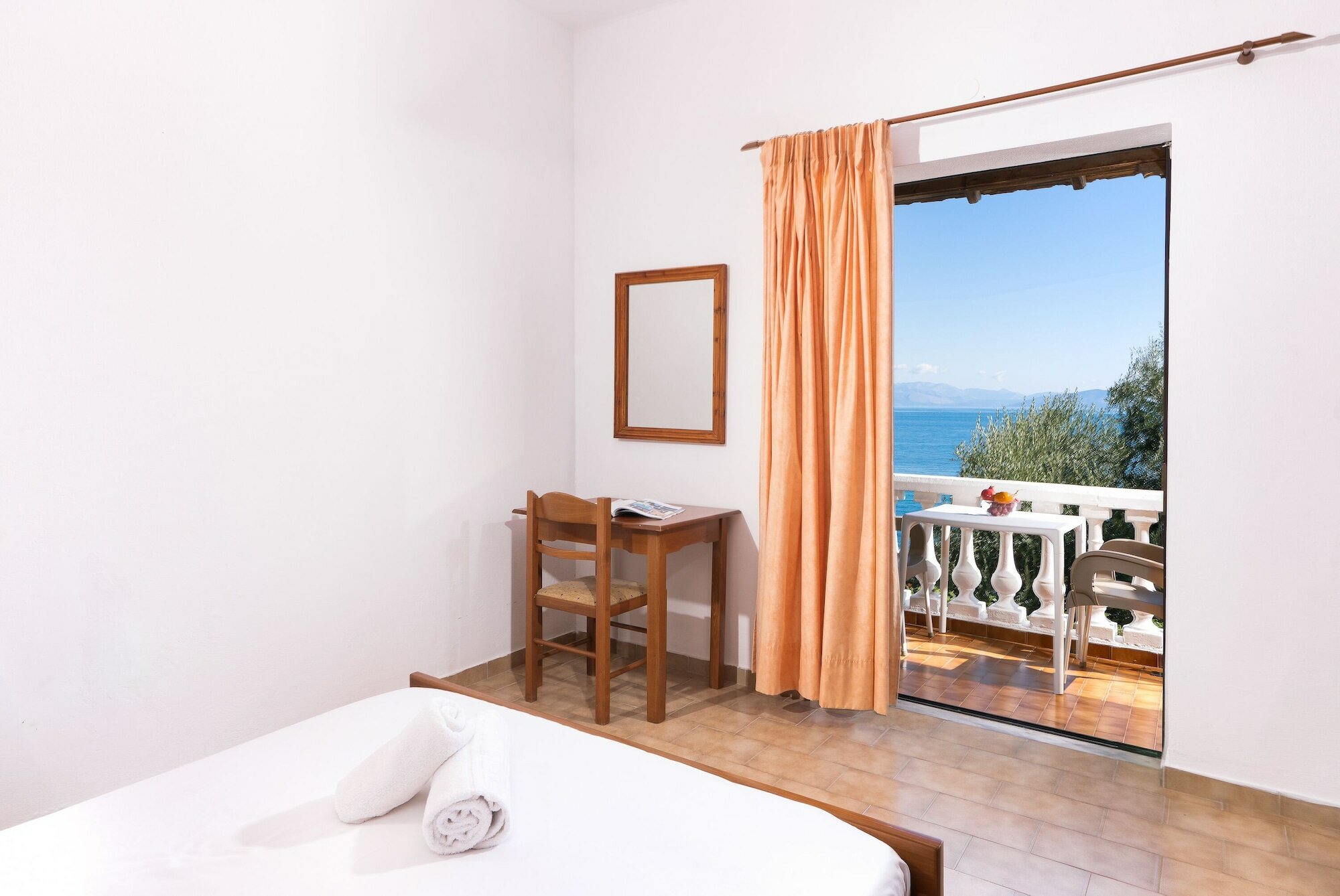 Фото Dimitra Studios