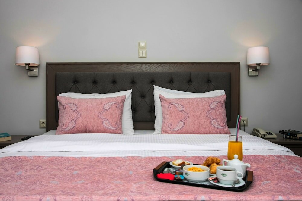 Фото Green Hill Hotel