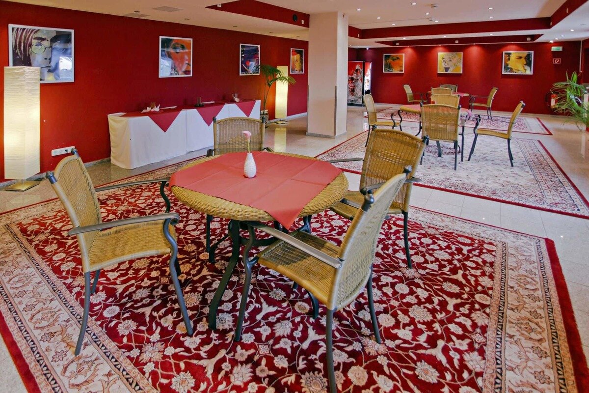 Фото Plaza Inn Hamburg Moorfleet