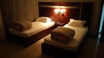 Фото Intellectual Inn Hotel