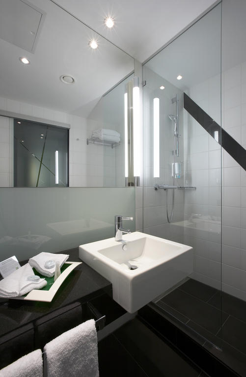 Фото Holiday Inn Zurich - Messe by Ihg