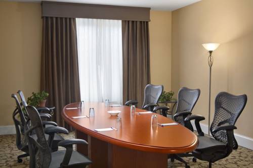 Фото Hilton Garden Inn Islip/MacArthur Airport