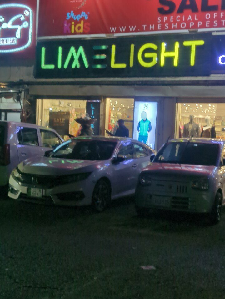 Clothing store Limelight, Lahore, photo