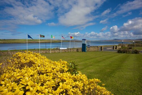 Гостиница Broadhaven Bay Hotel & Leisure Centre