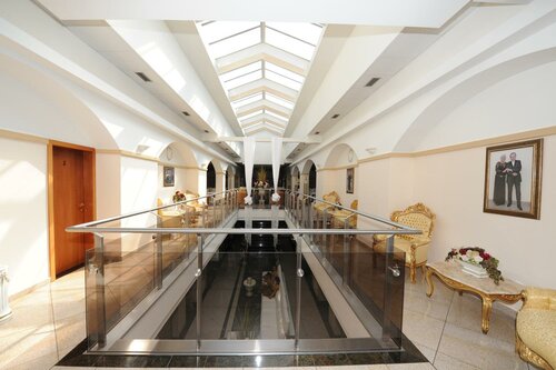Гостиница Max Plaza в Трнаве