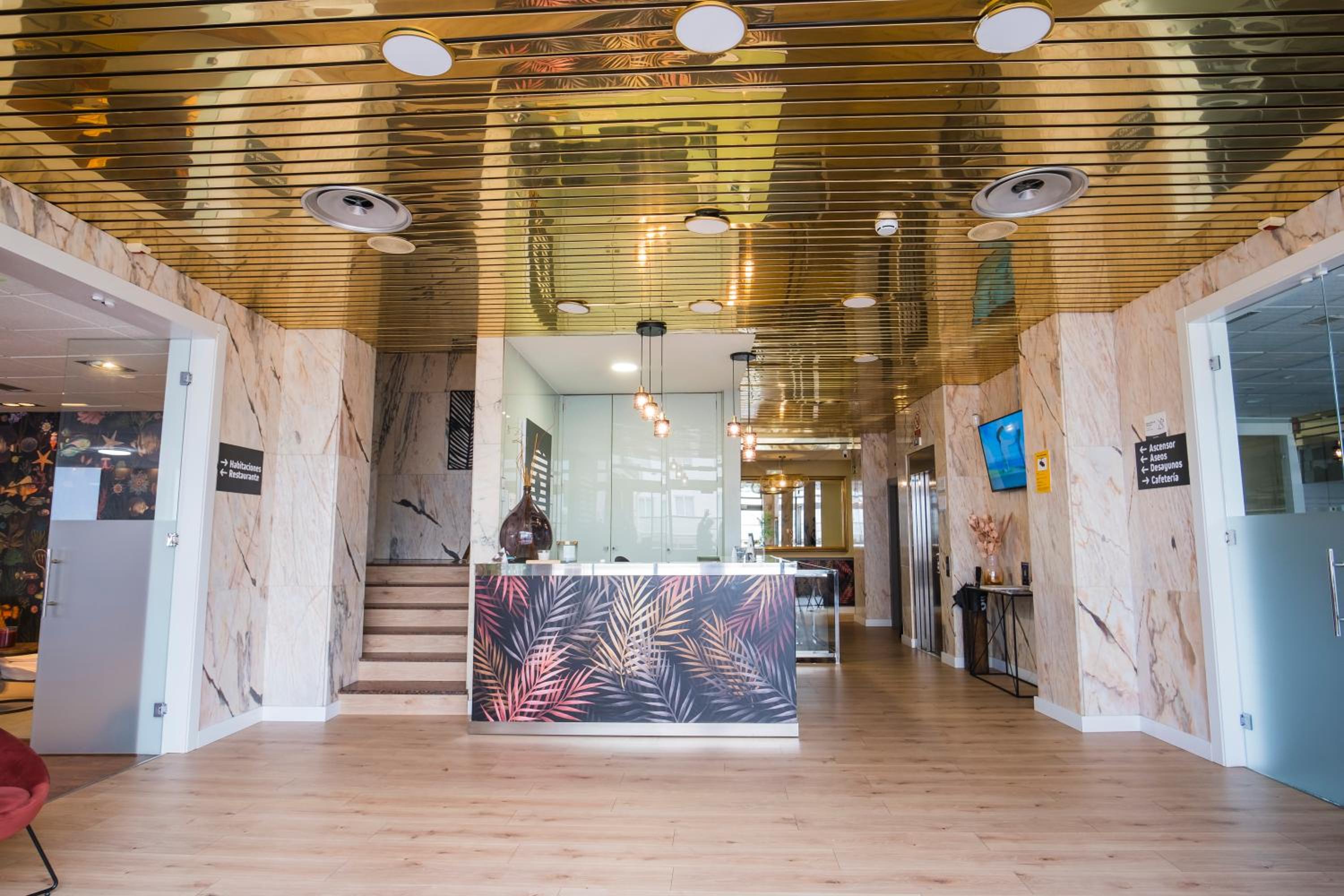 Фото Hotel Apartamentos Don Carlos