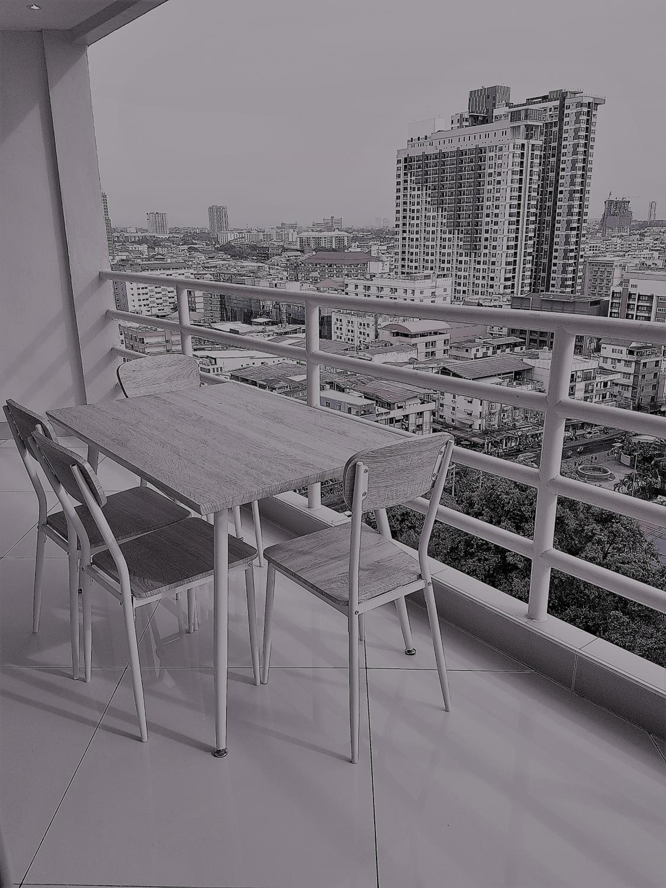 Фото Vtsix Condo Rentals at View Talay 6 Pattaya