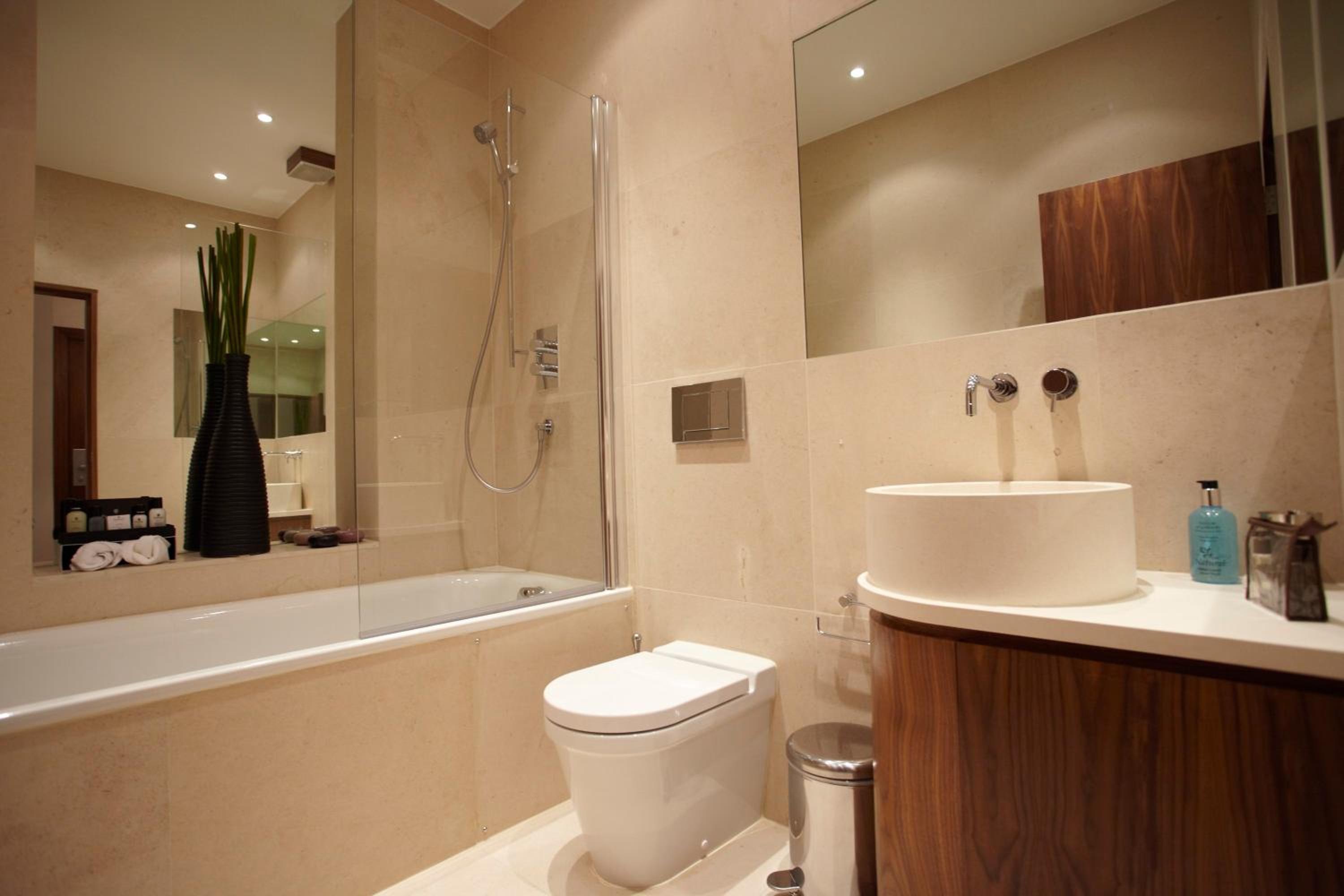 Фото Presidential Apartments - Kensington