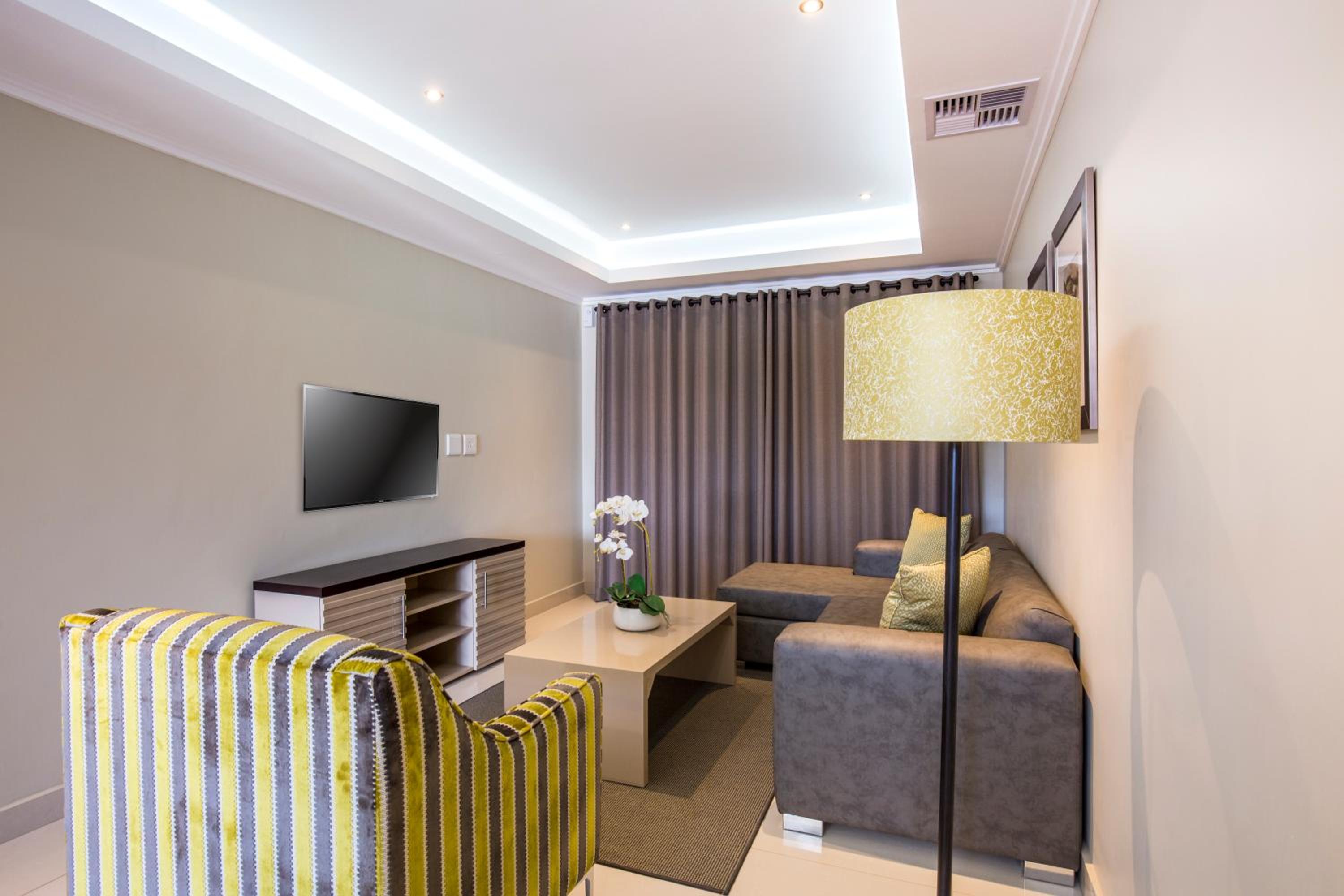 Фото Savannah Park Luxury Apartments