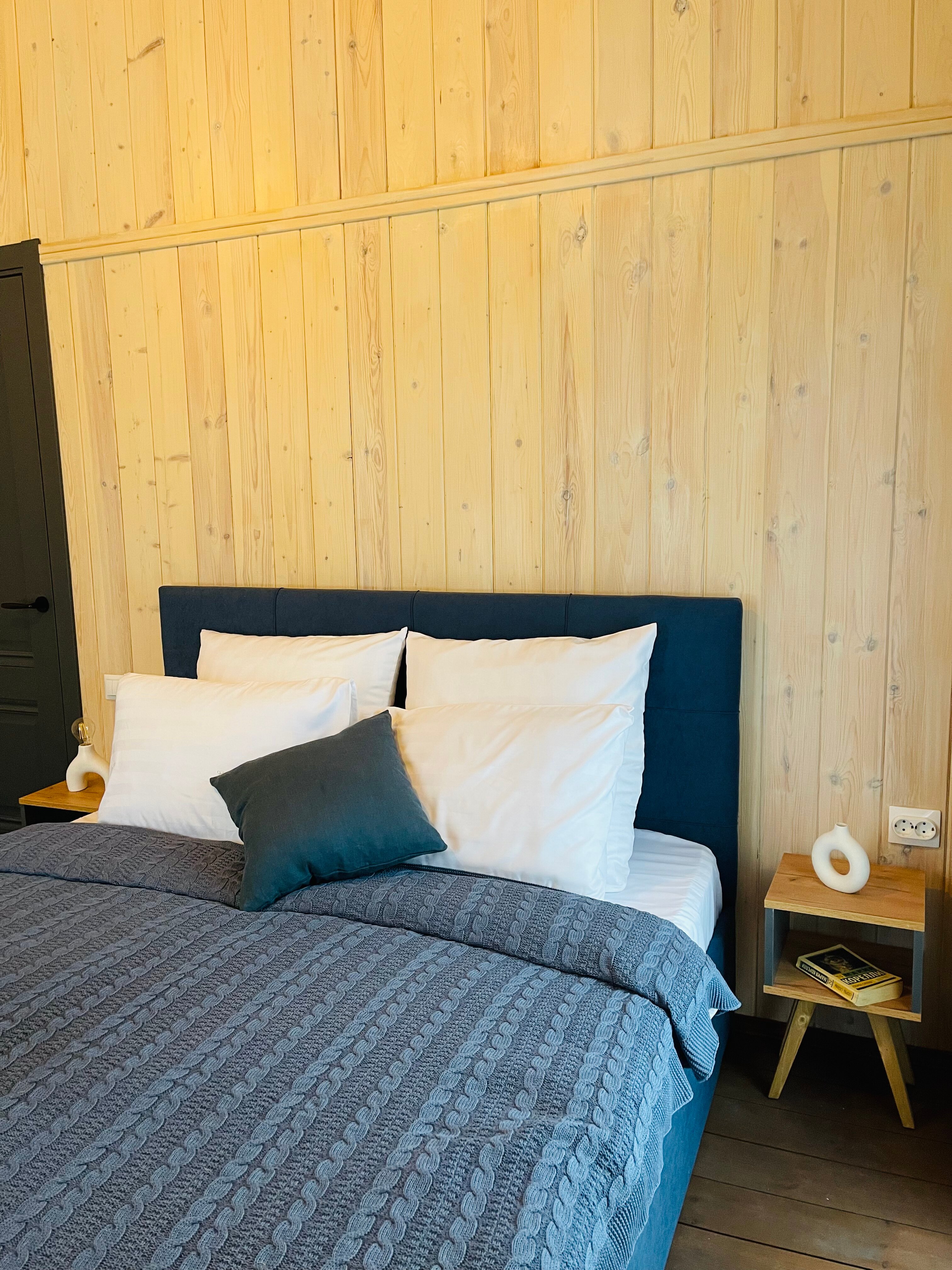 Фото Барнхауз у озера