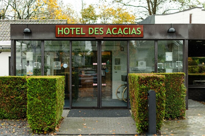 Гостиница Logis Hotel Restaurant des Acacias Lille Tourcoing