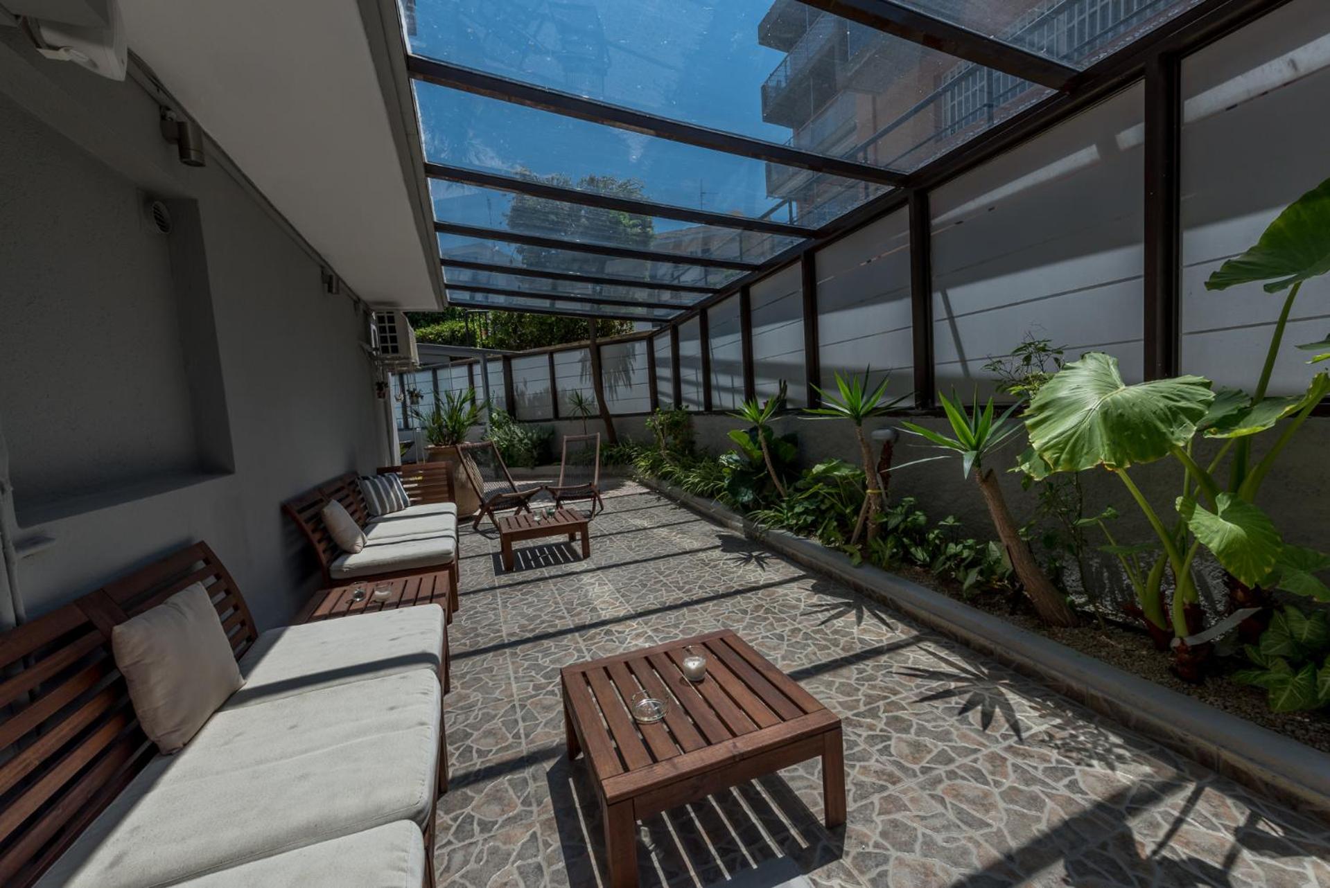 Фото 7 Palms Hotel Apartments