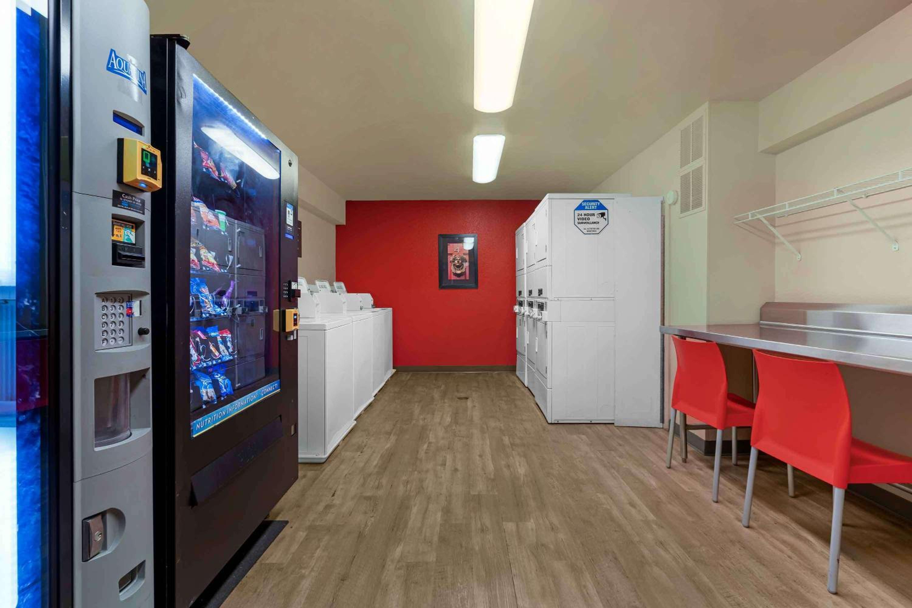 Фото Extended Stay America Suites Sacramento Arden Way